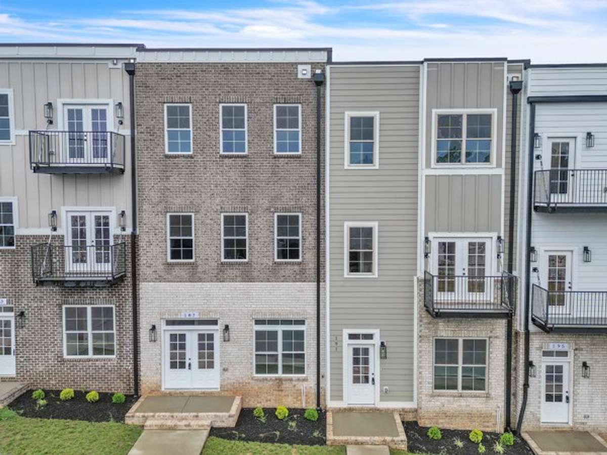 Welcome to 191 Charleston Ave!