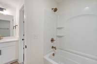 Full Bathroom (2nd Floor)