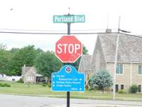Sites and Sounds of a Thriving City on the Move