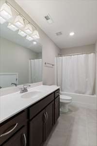 En suite bathroom for upstairs bedroom