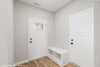STOCK PHOTO - STYLES AND COLORS MAY VARY