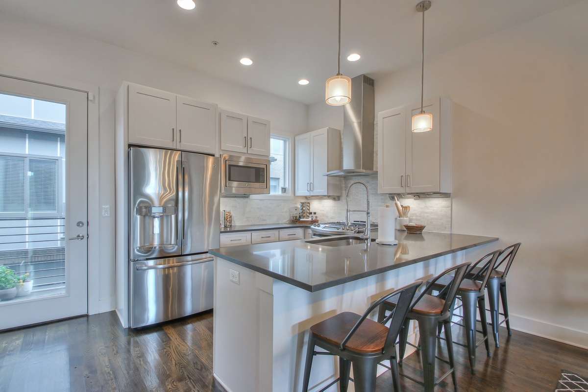 Open concept living/dinning/ and kitchen\\
















Modern and efficient kitchen with high end finishes