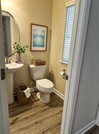 Virtually staged! 1st Floor 1/2 Bathroom