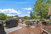 Large trex deck to enjoy the sight of all the wildlife roaming!