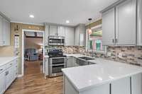 Beautiful Renovated Kitchen!