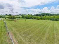 472 Meadows Rd, Portland.  1.16 Acres, 3BR, 2BA, Ranch Style,1-level home.  Fresh paint.  Fully fenced back yard.  Covered back deck.