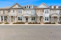 Welcome to Nearwater Place -- the best-looking community in Hendersonville!