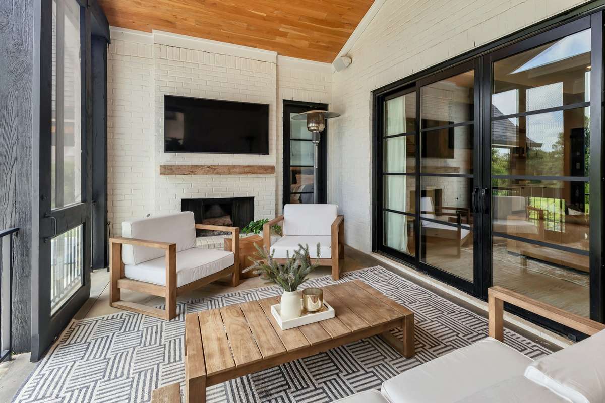 Screened In Porch