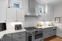 Stainless DCS 48'' dual oven, 6 burner stove