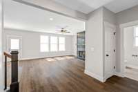 Picture of model home and not of actual home being built.  Colors, selections, and options may vary.