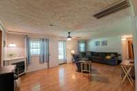 Nice corner gas fireplace