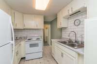 Refrigerator and stove stay