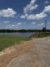 Boat ramp within walking distance
