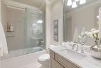 Upstairs ensuite bathroom 4.