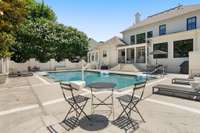 Ample space around pool