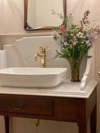 Photo for example purposes - similar floor plan and finishes