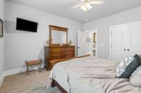 Great for a guest bedroom, nursery or office.