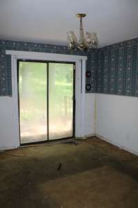 3rd bedroom or dining room!! the choice is yours!!