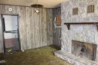 Lots of options with this room even if you do not want to be creative!!