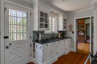 Beautiful original Kitchen Cabinets.