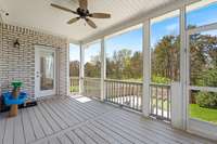 *SCREENED IN PORCH WITH CEILING FAN*