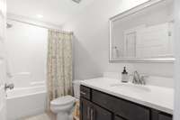 Hall Bath for 2 Guest Rooms