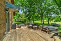 Very spacious deck perfect for entertaining.