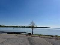 Old Hickory Lake access only 1 mile away!