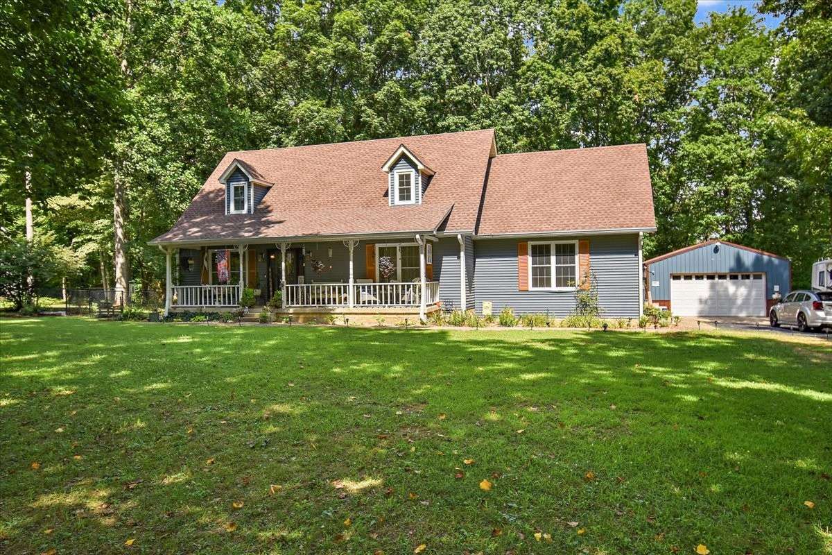 Welcome home to 625 Mag A Mor in Lafayette. Close to town and things to do but home is on a private road.