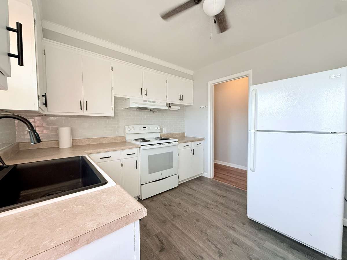 Appliance stay with the home including washer and dryer