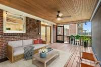 Image has been virtually staged.