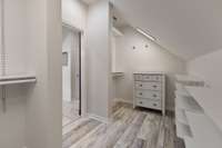 Suite Walk-in Closet