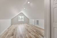 Upstairs Suite Bonus Room