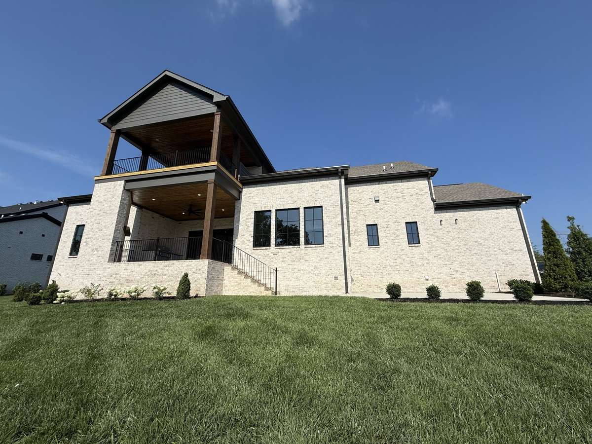Photos represent another Rutledge plan built with custom items & reflects optional items & upgrades.