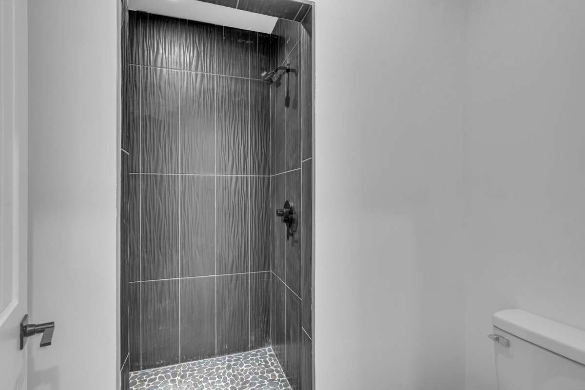 Pool House bathroom
