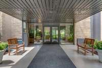 Welcome to Harding House condominiums.