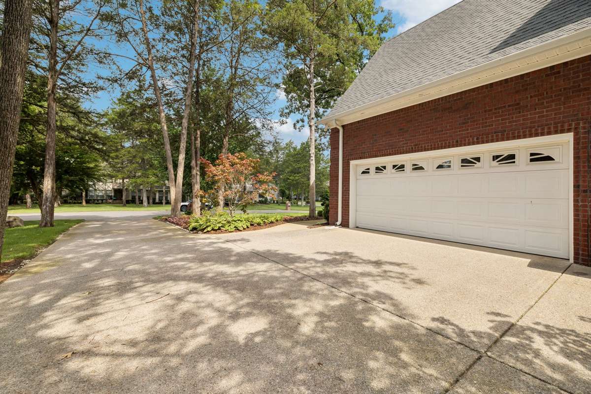 Oversized two car garage with additional storage space! 2230 Northwoods Dr. Murfreesboro, TN 37130