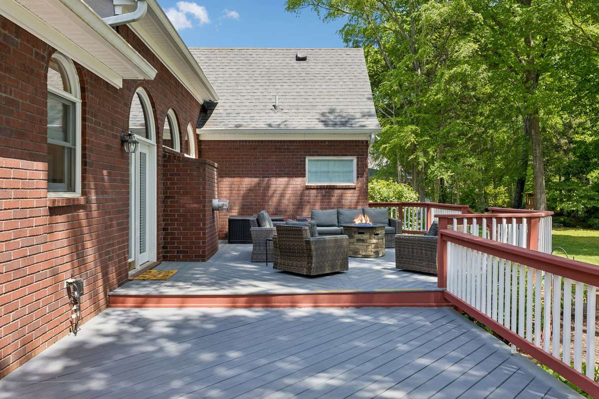 Multi-tiered deck with access from the kitchen and great room! 2230 Northwoods Drive, Murfreesboro, Tn 37130