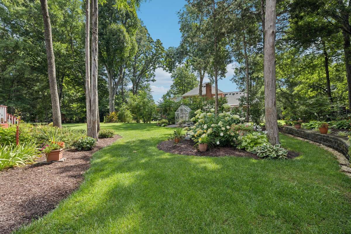 2230 Northwoods Dr. Murfreesboro, TN 37130