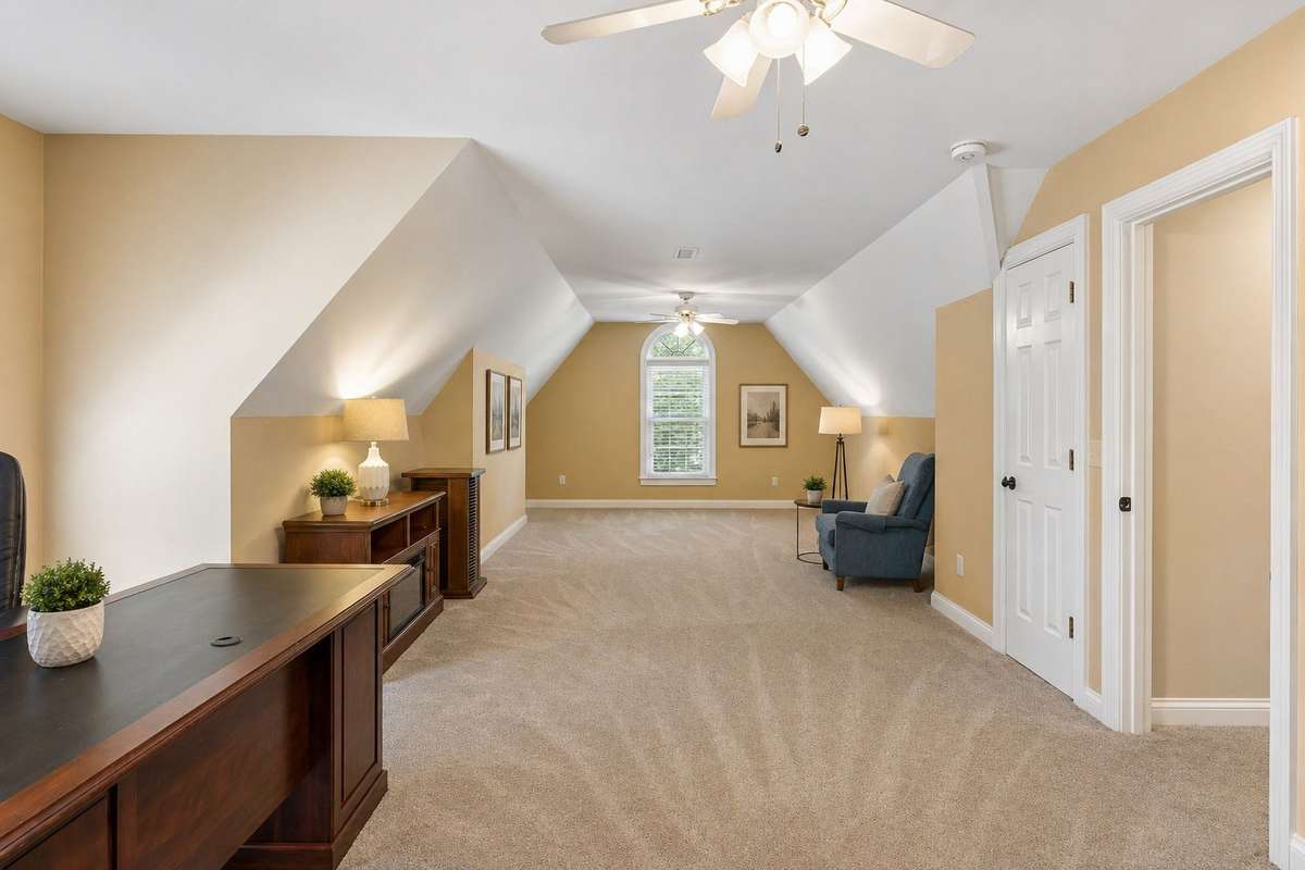 Another view of your large bonus room with double ceiling fans - perfect for entertaining! 2230 Northwoods Drive, Murfreesboro, Tn 37130