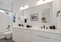 3BR en-suite bathroom