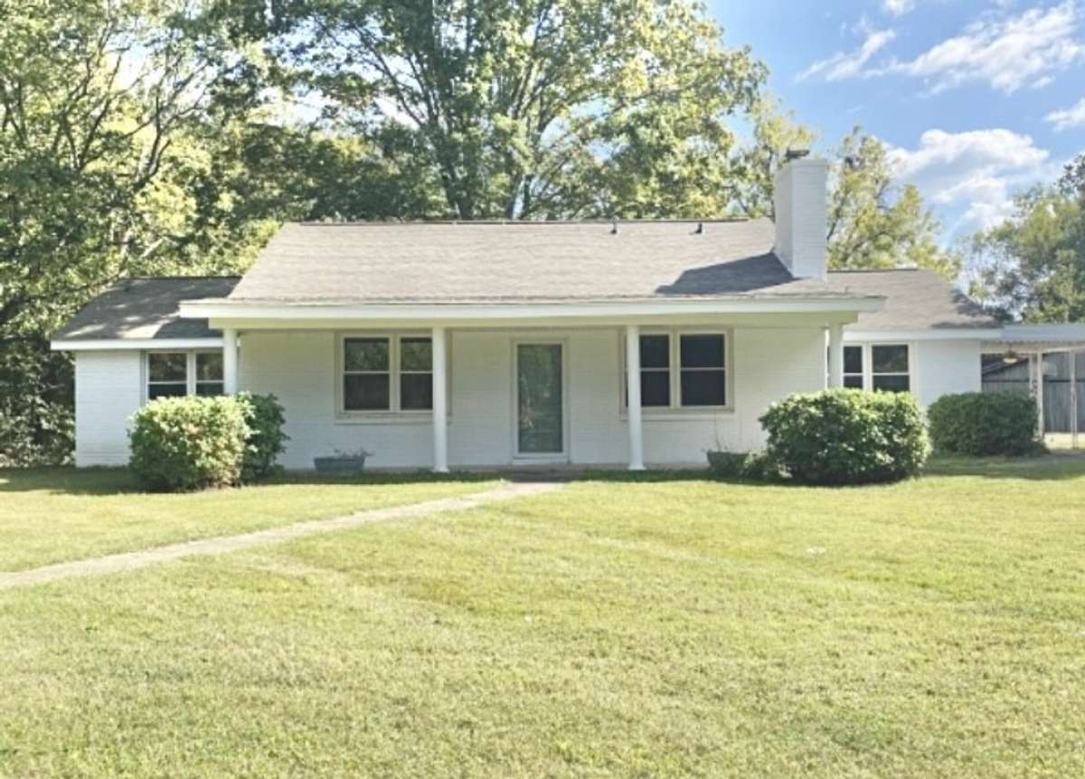 Beautiful brick farmhouse on a single level
