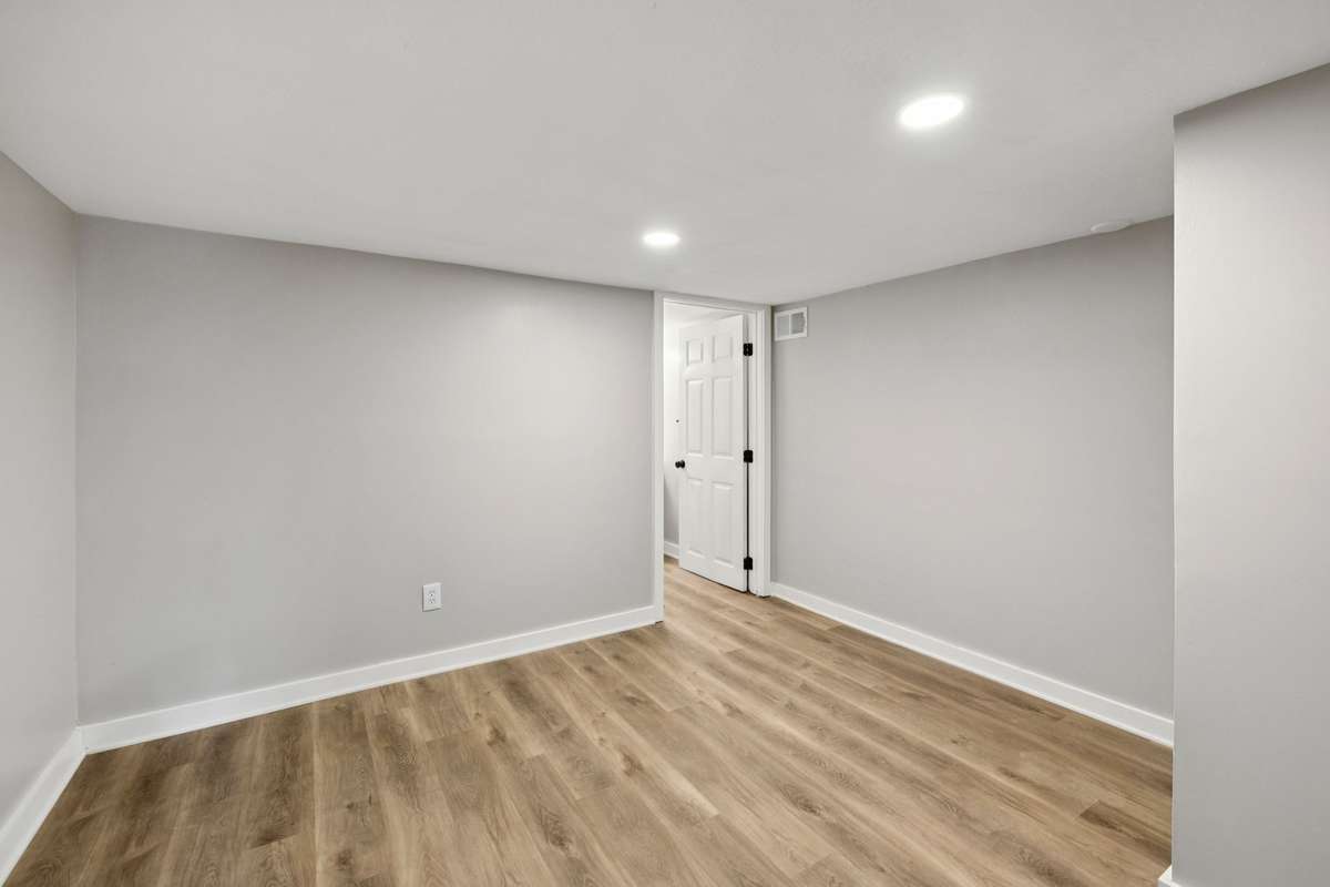 The Bedroom downstairs has a dedicated Bathroom