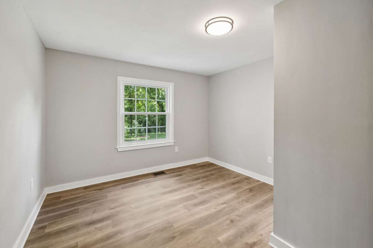 Main level guest room