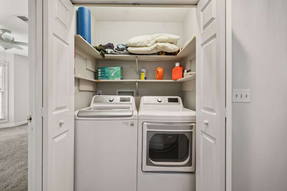 washer and dryer conveniently upstairs near bedrooms