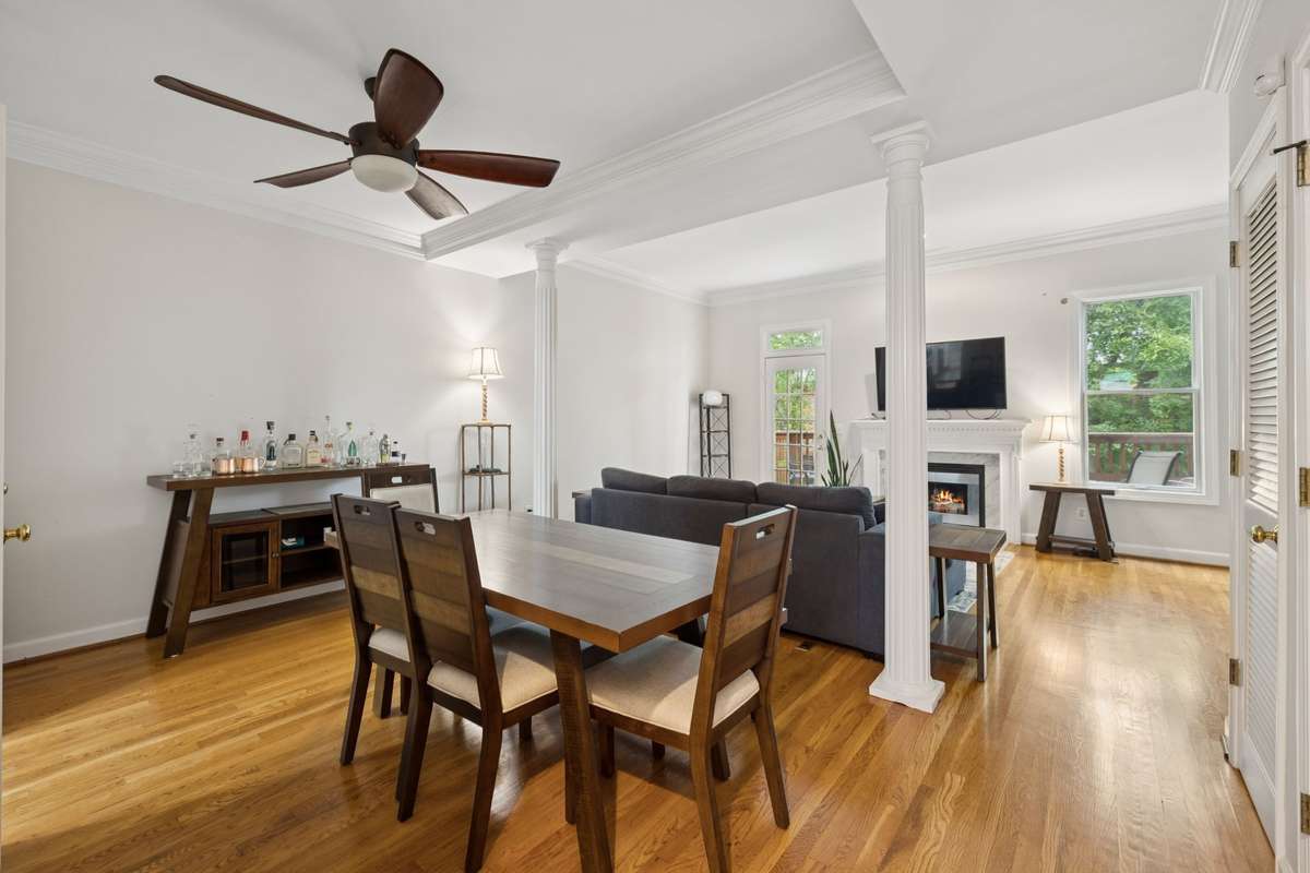 combination living/dining
