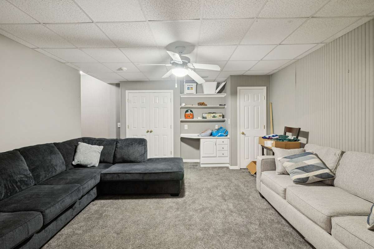 downstairs bonus/office or bedroom