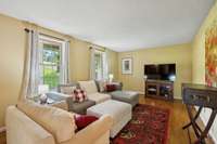 3/4" hardwood floors throughout!