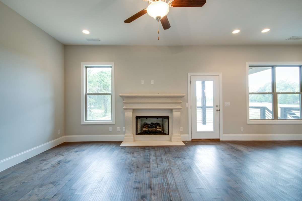 Photos of similar build ...