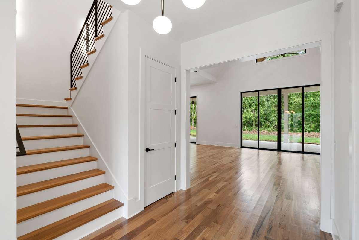 Representation Photos - Not Actual House
